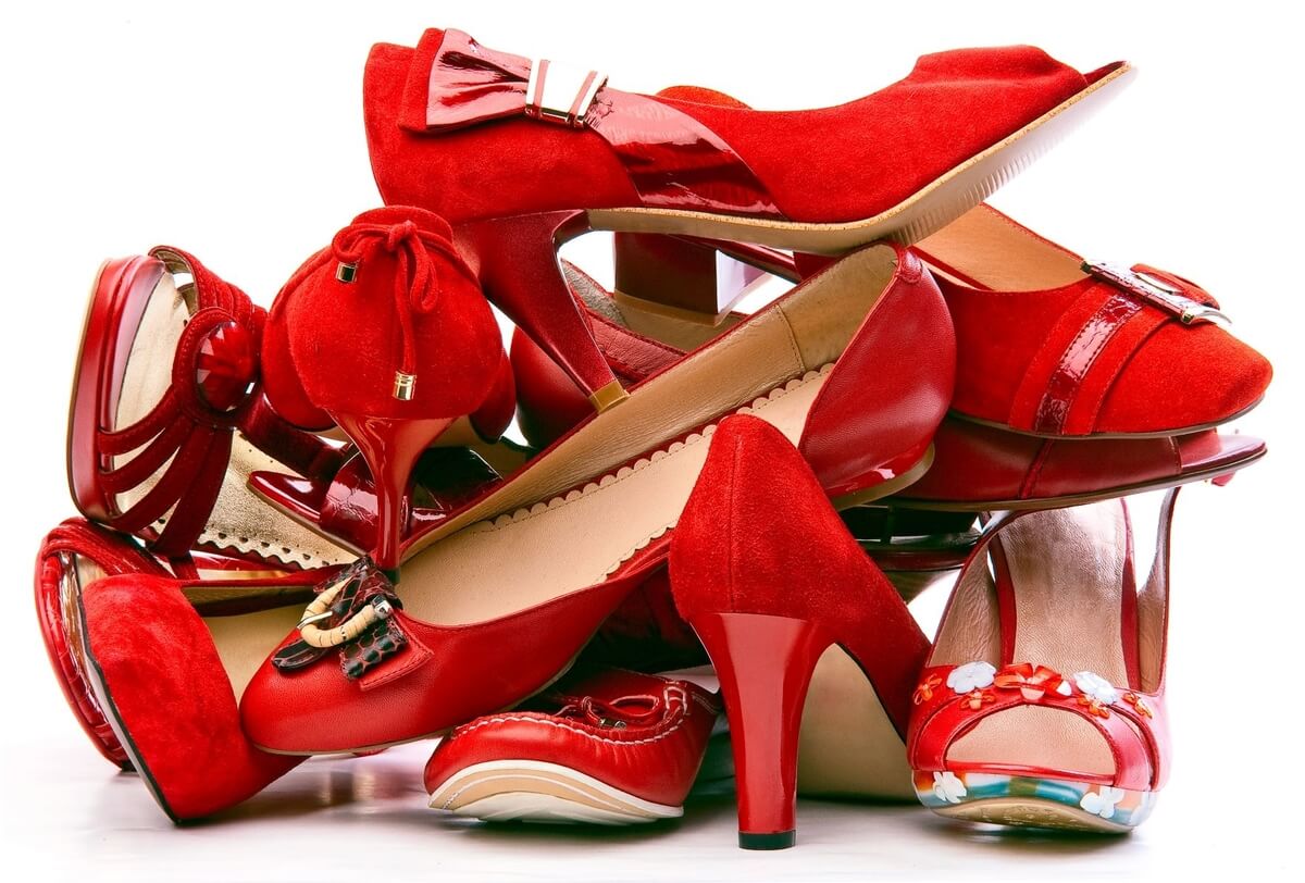 Walk a Mile in Her Shoes With the Regina YWCA in September Toast Life