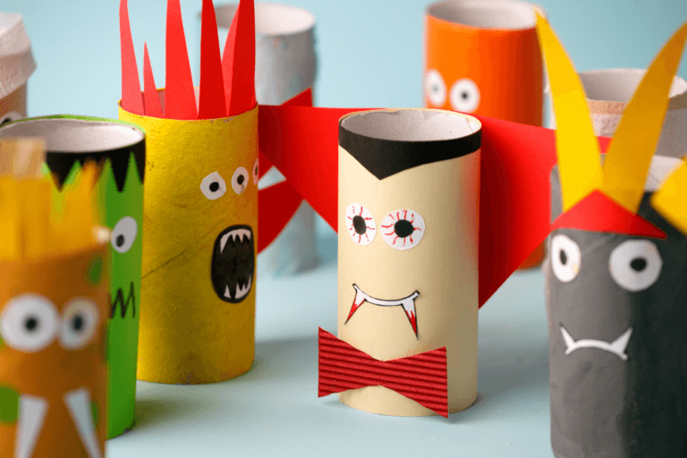 Green Halloween idea: Halloween characters made from toilet paper rolls