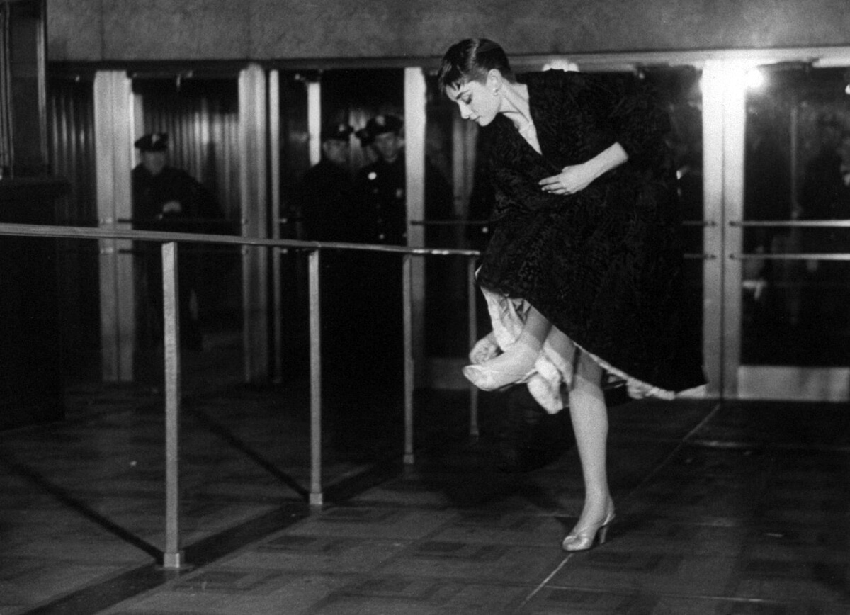 Black and white photo of Audrey Hepburn 